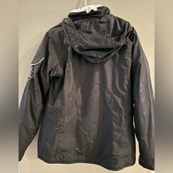 Columbia Women’s Omni Tech Ski Jacket with detachable hood - Picture 6 of 7